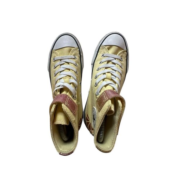 Converse Youth Yellow Citrus Print Chuck Taylor All Star High Top Sneaker Size 3 - Picture 5 of 9